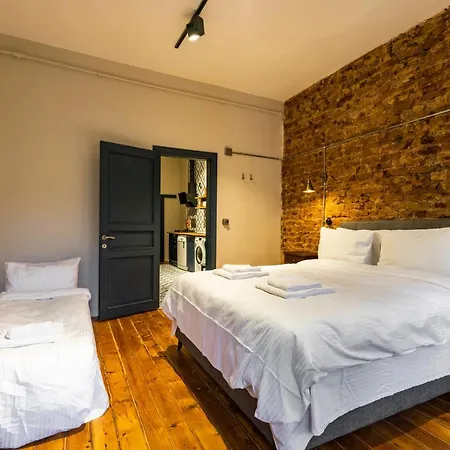 Ganbaru Tours - Private Triplex&duplex Apartmán *