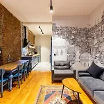 דירה Ganbaru Tours - Private Triplex&duplex