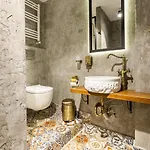 Ganbaru Tours - Private Triplex&duplex דירה *