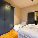 דירה Ganbaru Tours - Private Triplex&duplex איסטמבול
