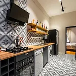 דירה Ganbaru Tours - Private Triplex&duplex