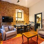 Ganbaru Tours - Private Triplex&duplex דירה *