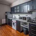 Ganbaru Tours - Private Triplex&duplex דירה *