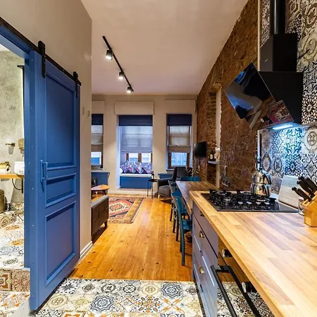 Ganbaru Tours - Private Triplex&duplex Appartement *