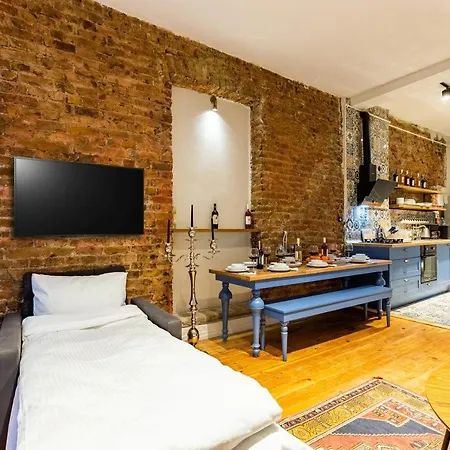 Ganbaru Tours - Private Triplex&duplex Appartement